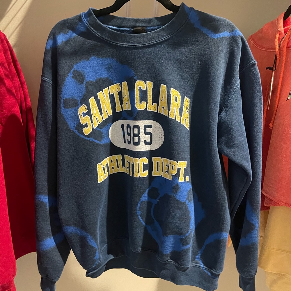 Urban Outfitters Santa Clara sweatshirt